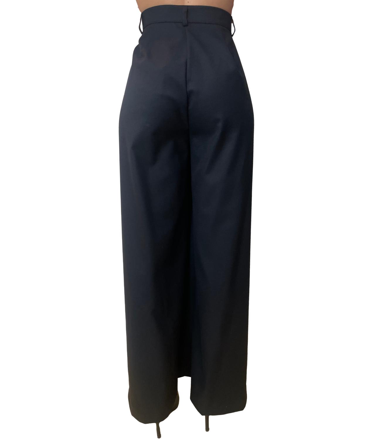 Vicolo Pantalone Palazzo Nero Donna