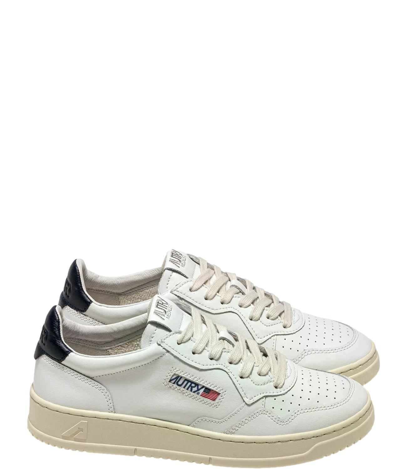 Sneaker Autry bianca in pelle con dettaglio blu scuro Uomo