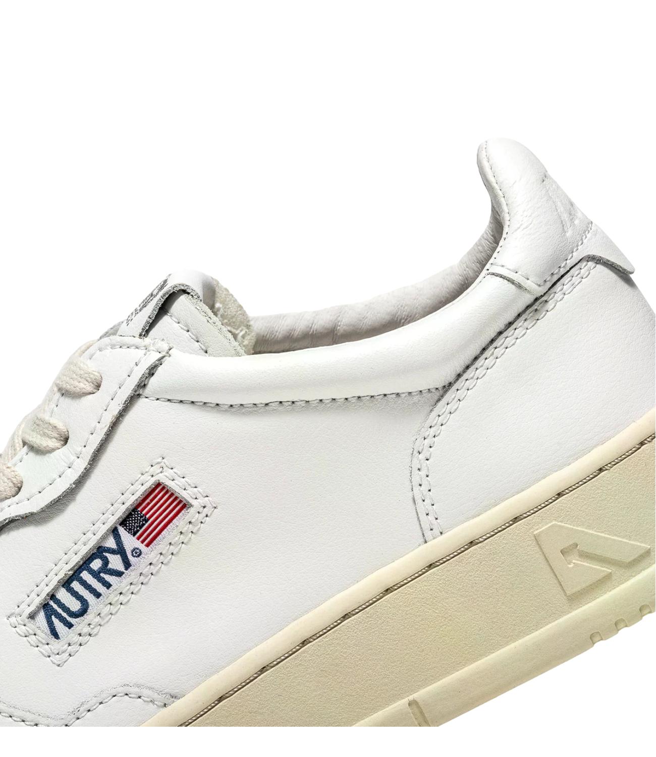 Sneaker Autry bianca in pelle con suola color crema Uomo