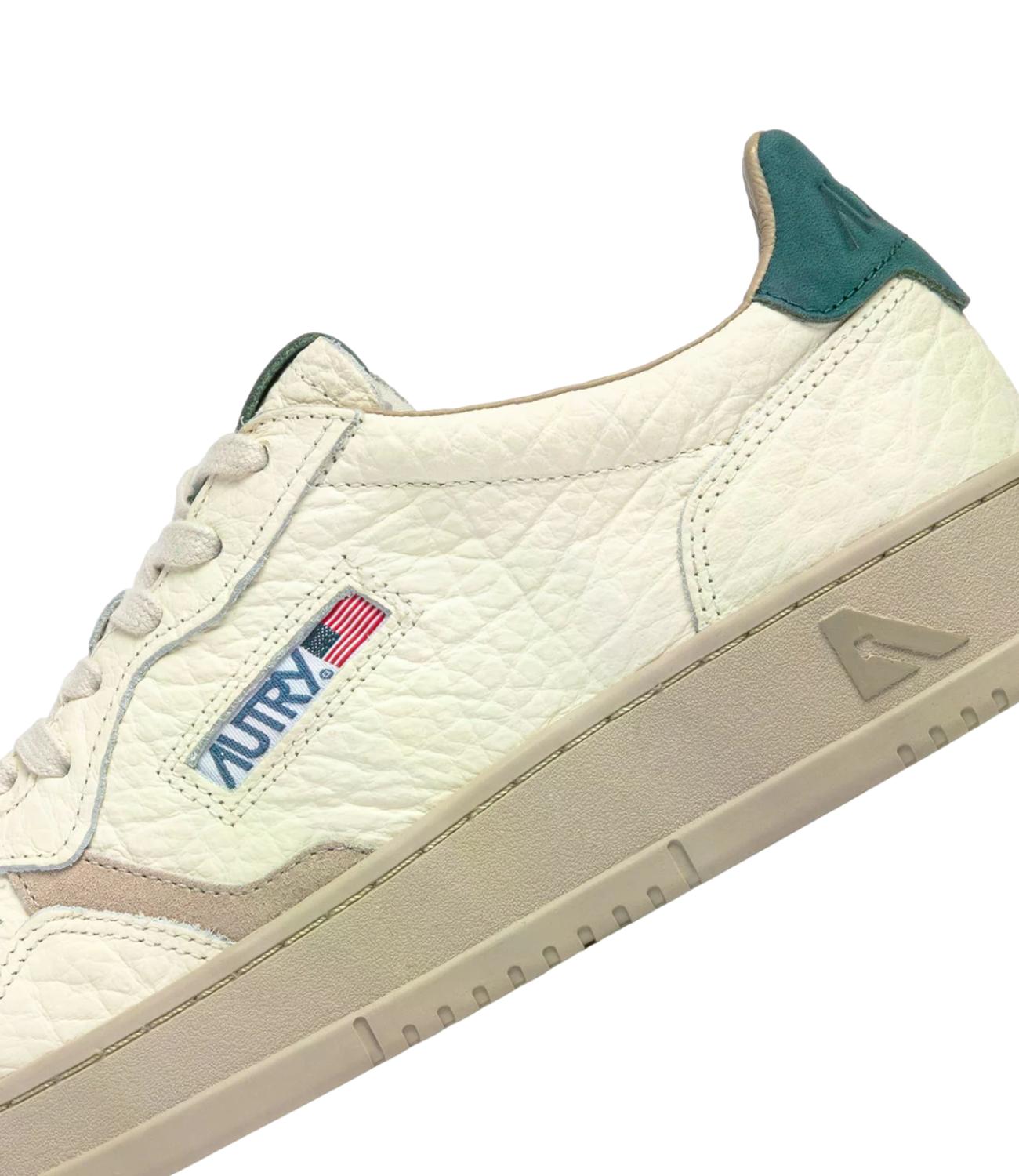 Sneaker Autry bianca in pelle martellata con dettagli verde e tortora Uomo