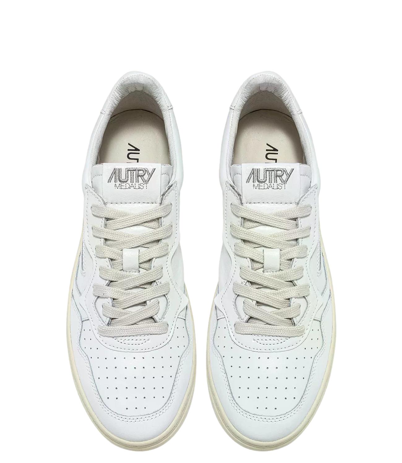 Sneaker Autry bianca in pelle con suola color crema Donna