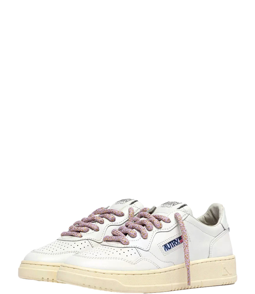 Sneakers Autry Medalist Low Pelle Bianca Dettagli Rosa