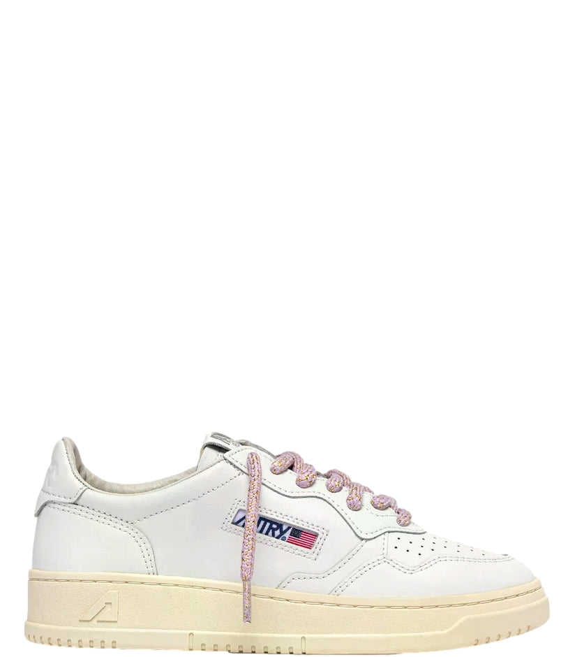Sneakers Autry Medalist Low Pelle Bianca Dettagli Rosa