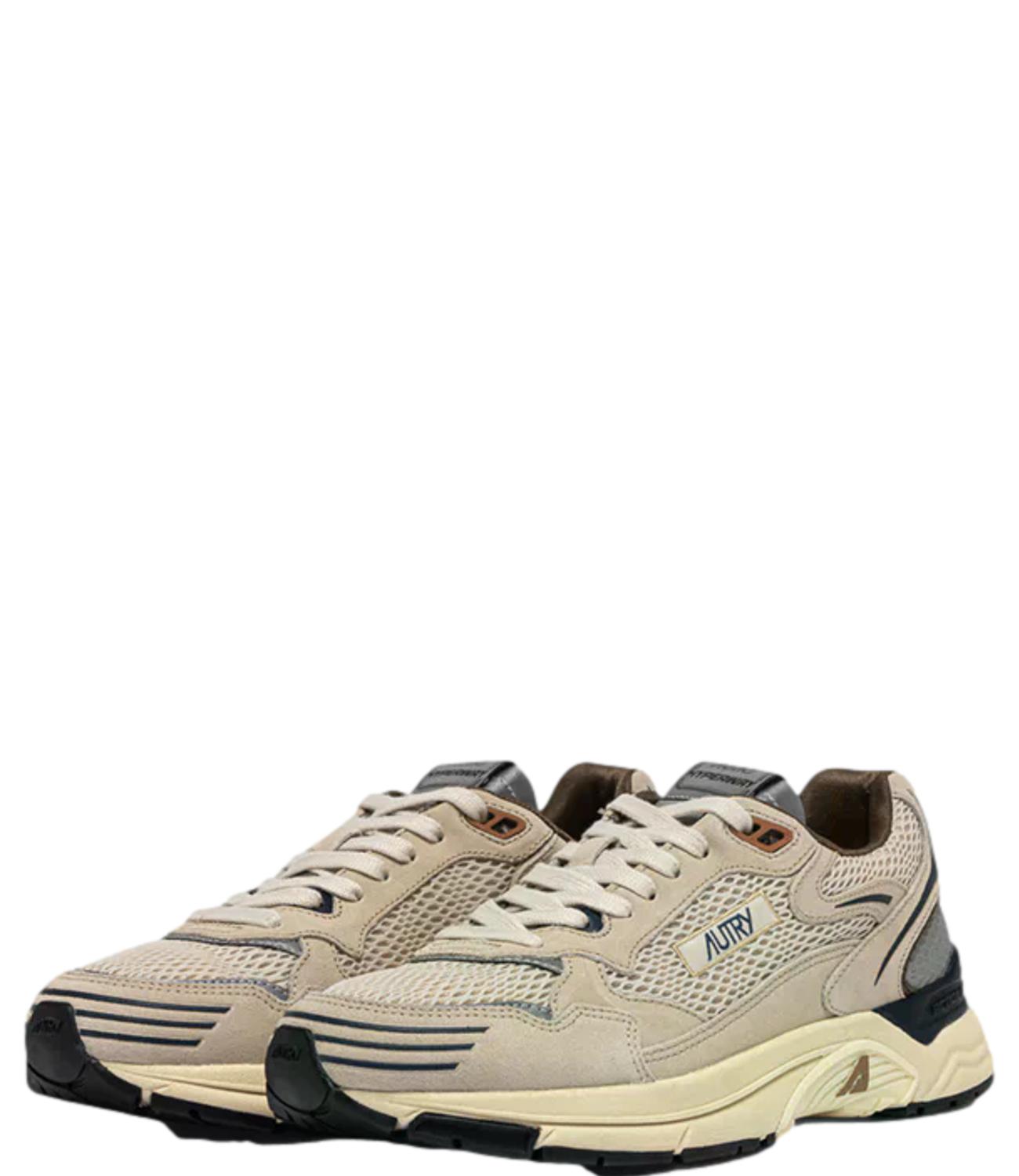 Sneaker Autry beige in mesh e suede con dettagli blu navy