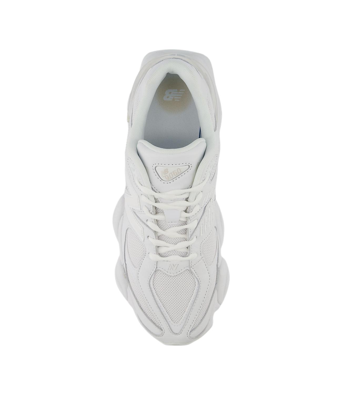Sneakers New Balance bianche in pelle 9060