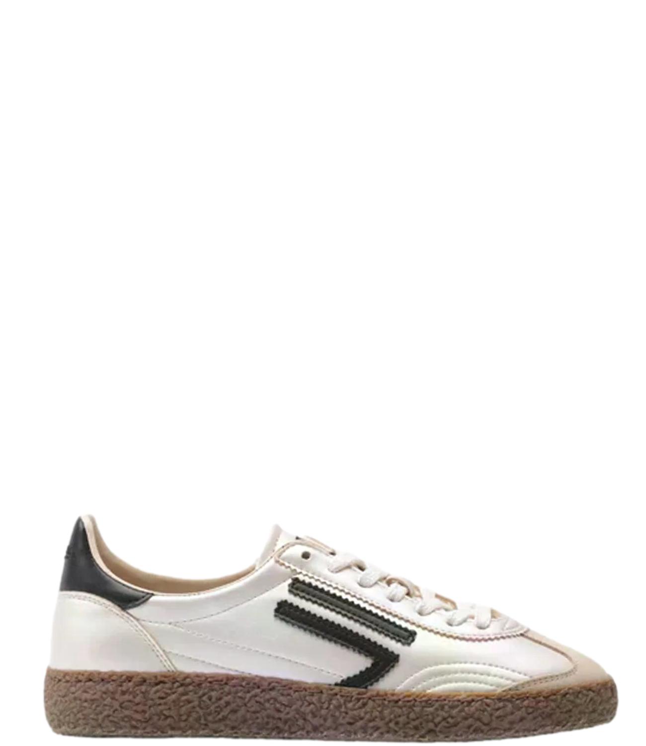 Puraai sneakers Ice taking