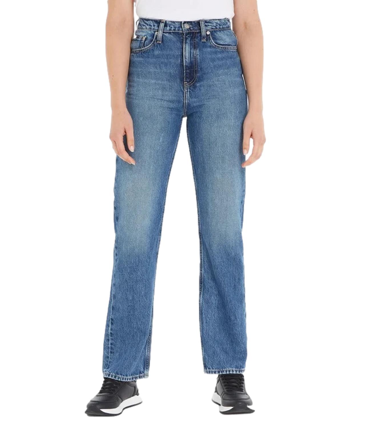 Jeans regular fit denim chiaro con logo ck bianco sul retro